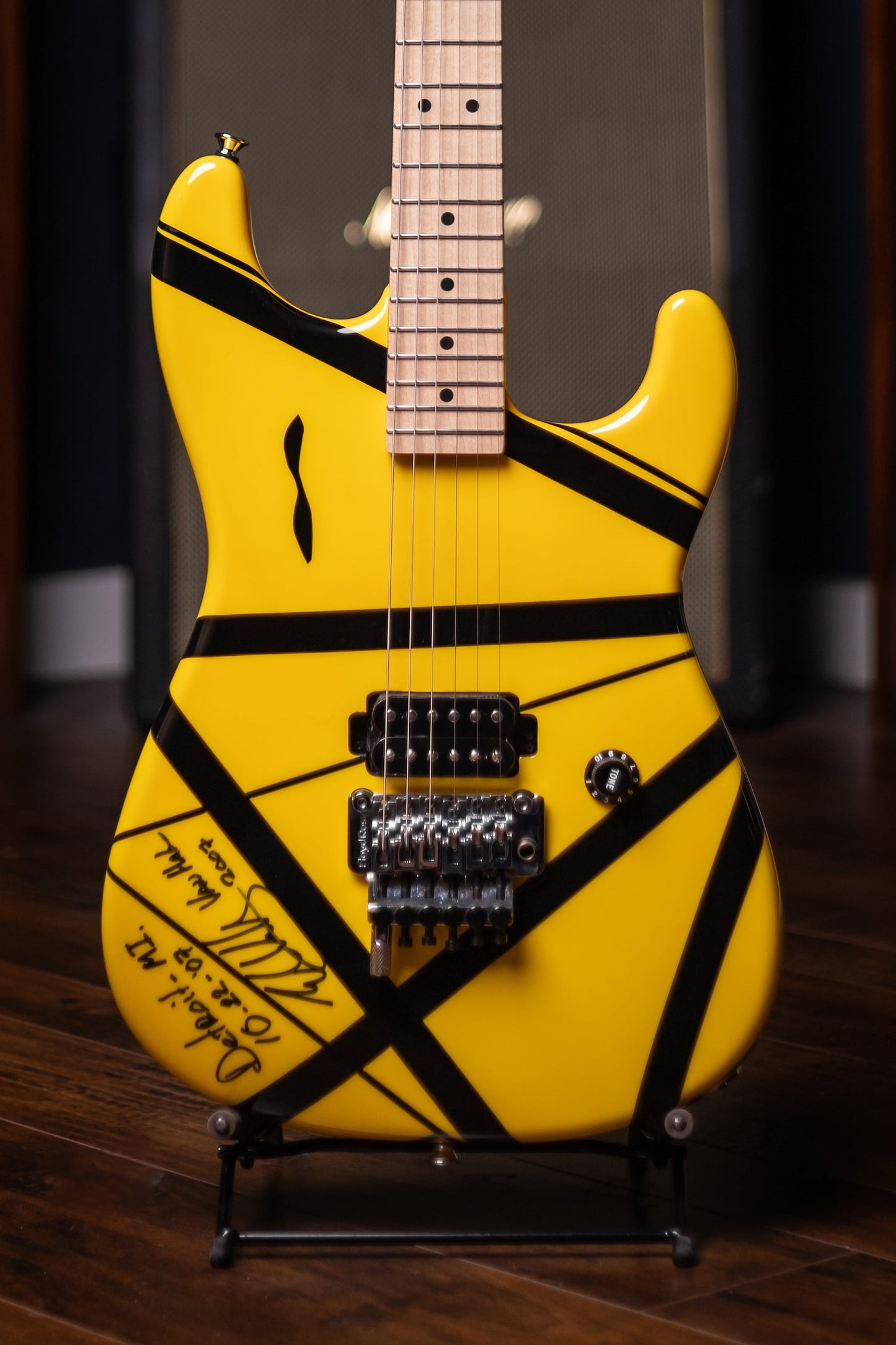 2007 Charvel EVH Striped Detroit - Yellow, Black